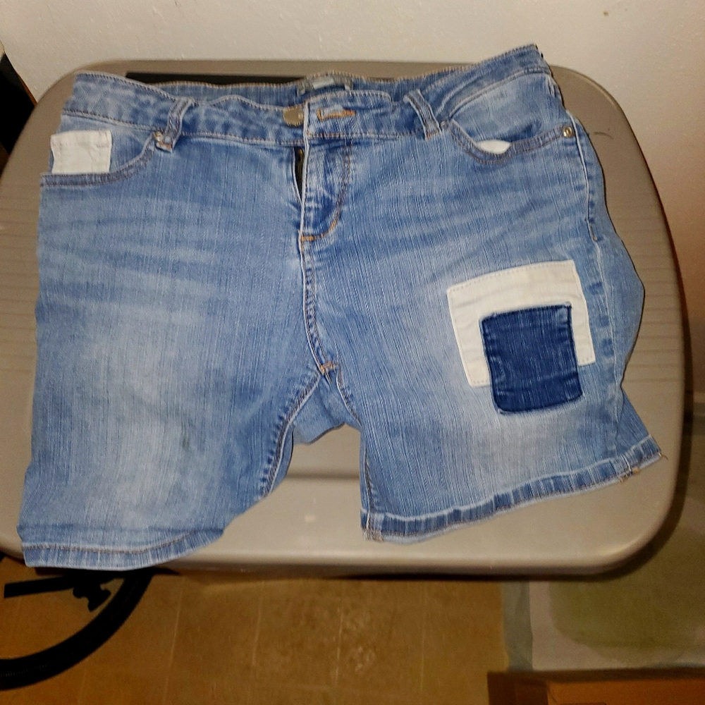 Ny and company Bermuda shorts